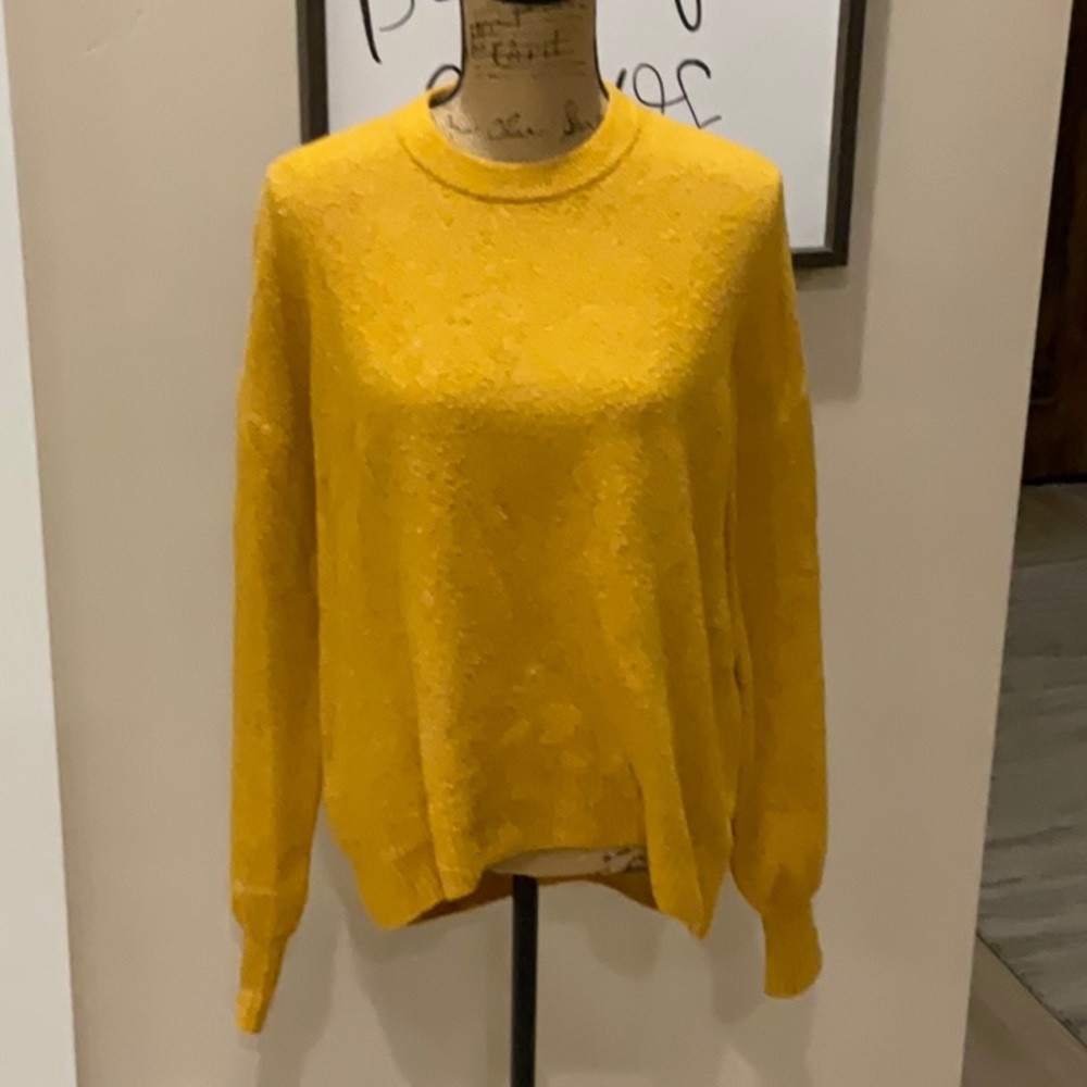 Women’s sweater!
